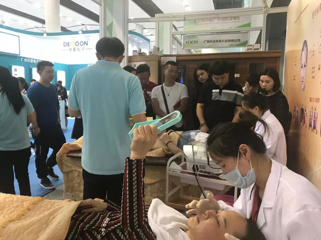 韓都(dōu)無針線雕技(jì)術(shù)